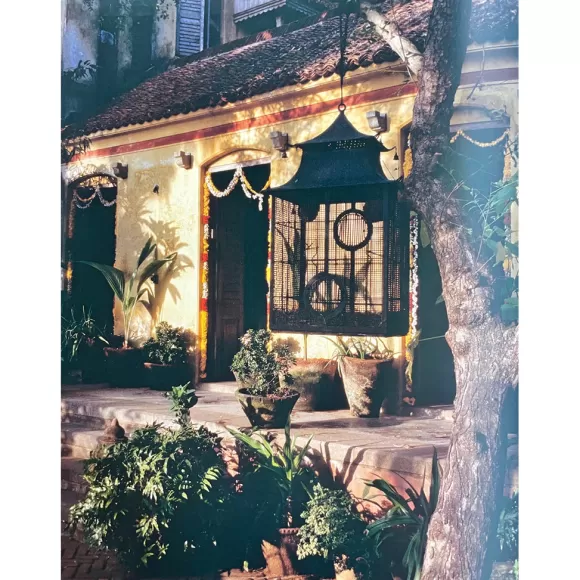 Under The Sun: Around The World In 21 Houses<Rarities Cheap